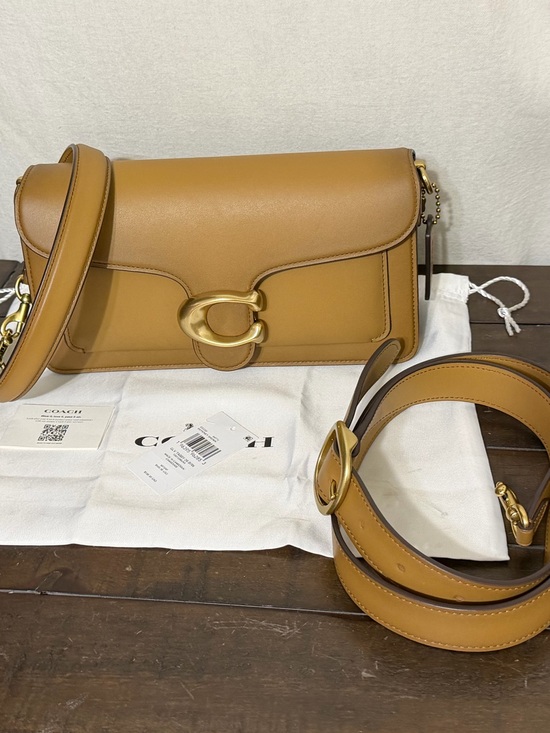 Coach Handbags - 🤎SALE🤎 Coach Glovetanned Tabby 26 Honey Brown